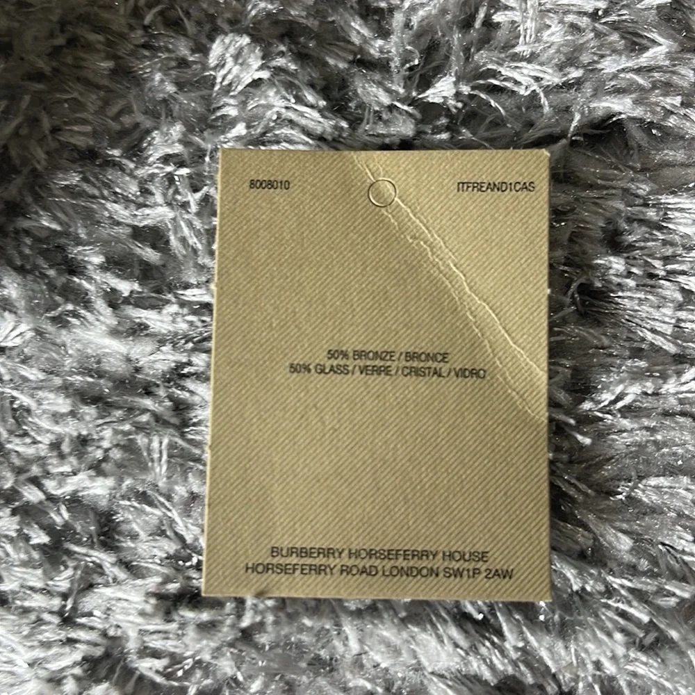 NWT/NIB- Authentic Burberry U
Letter Crystal charm - Picture 7 of 8